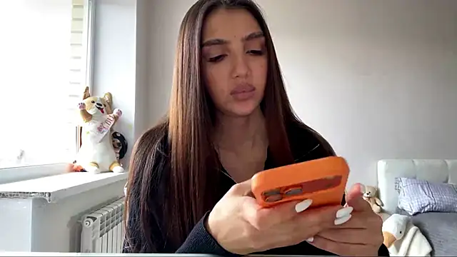AlvinaMair online show from April 18, 2026, 11:01 am