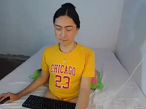 kammy bonbom online show from April 10, 2026, 12:06 am