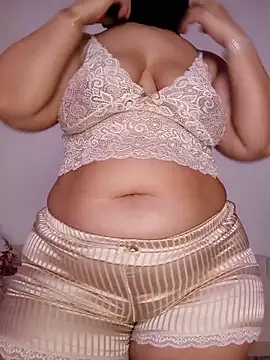 Sexy yassimna online show from May 19, 2026, 2:24 pm