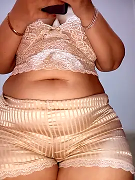Sexy yassimna online show from May 10, 2026, 11:47 am