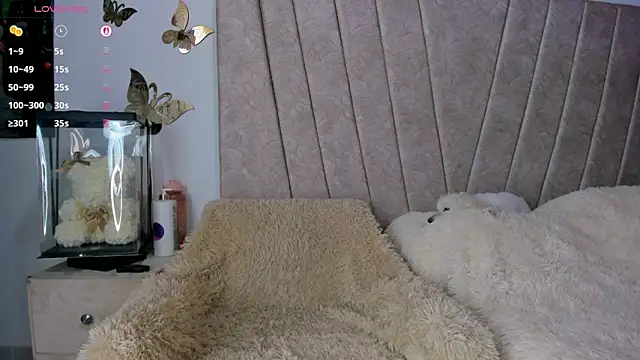 Snapshot of LauraRico chatting on June 17, 2026, 4:06 pm LauraRico online show from June 17, 2026, 4:06 pm