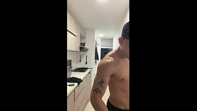 Snapshot of Massimo_Rinaldi chatting on May 8, 2026, 2:48 am Massimo Rinaldi online show from May 8, 2026, 2:48 am