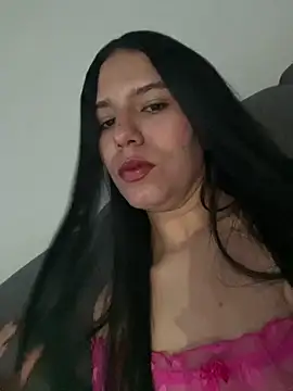 Snapshot of IsabelaRivers chatting on May 9, 2026, 3:43 am IsabelaRivers online show from May 9, 2026, 3:43 am
