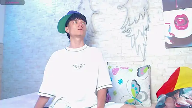 Alex latino  online show from April 2, 2026, 12:29 am