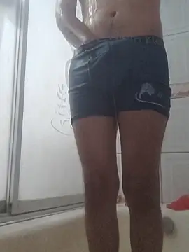 Snapshot of Alcon347 chatting on April 9, 2026, 1:40 am Alcon347 online show from April 9, 2026, 1:40 am