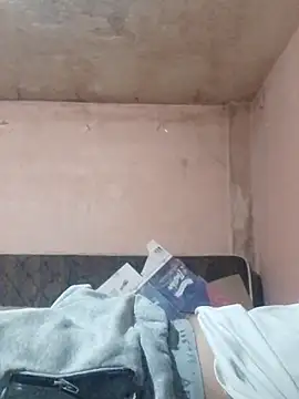 Snapshot of Alcon347 chatting on April 15, 2026, 12:49 am Alcon347 online show from April 15, 2026, 12:49 am