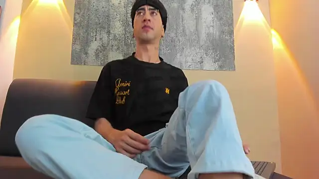 Snapshot of PODEROSO_SAMAEL chatting on April 8, 2026, 3:41 am PODEROSO SAMAEL online show from April 8, 2026, 3:41 am