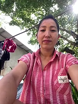 Snapshot of Huonglyna chatting on May 16, 2026, 1:59 am Huonglyna online show from May 16, 2026, 1:59 am