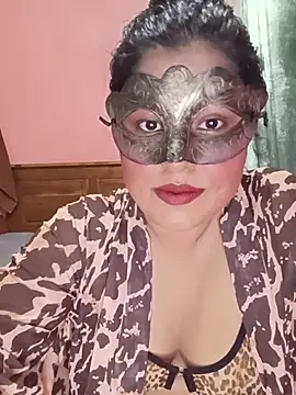 Snapshot of Maskedcurves chatting on July 19, 2026, 3:09 pm Maskedcurves online show from July 19, 2026, 3:09 pm