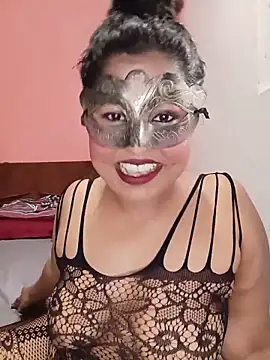 Snapshot of Maskedcurves chatting on June 29, 2026, 9:05 am Maskedcurves online show from June 29, 2026, 9:05 am
