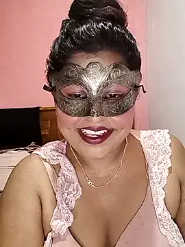 Maskedcurves online show from May 2, 2026, 4:12 pm