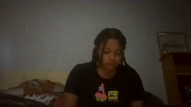 Snapshot of madzbailey chatting on April 4, 2026, 9:05 am madzbailey online show from April 4, 2026, 9:05 am