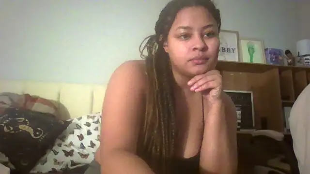 Snapshot of madzbailey chatting on April 3, 2026, 1:39 pm madzbailey online show from April 3, 2026, 1:39 pm