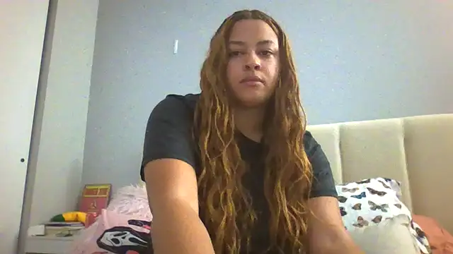 Snapshot of madzbailey chatting on April 21, 2026, 3:18 pm madzbailey online show from April 21, 2026, 3:18 pm