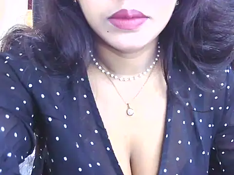 Noor Zarin online show from May 8, 2026, 3:21 am