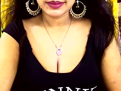 Noor Zarin online show from April 25, 2026, 2:47 pm