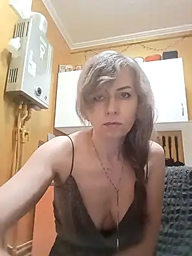 TaynaSecret online show from April 21, 2026, 8:26 pm