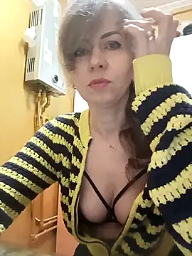 TaynaSecret online show from April 19, 2026, 8:33 pm