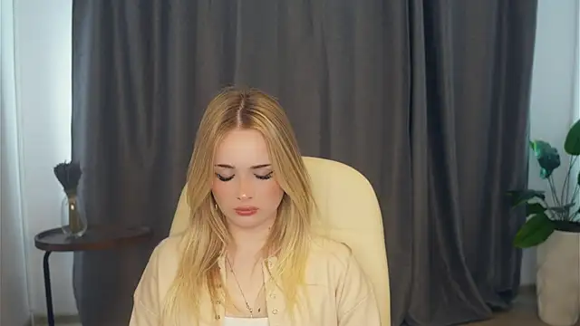 Snapshot of StephenHurban chatting on April 3, 2026, 12:22 pm StephenHurban online show from April 3, 2026, 12:22 pm