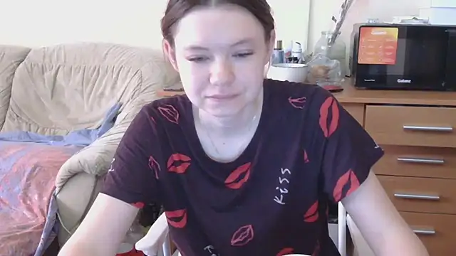 Snapshot of JessicaHolland1 chatting on May 22, 2026, 9:18 am JessicaHolland1 online show from May 22, 2026, 9:18 am