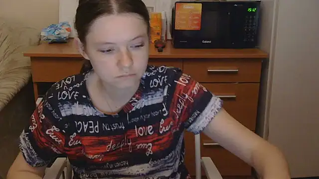 Snapshot of JessicaHolland1 chatting on July 5, 2026, 6:37 pm JessicaHolland1 online show from July 5, 2026, 6:37 pm