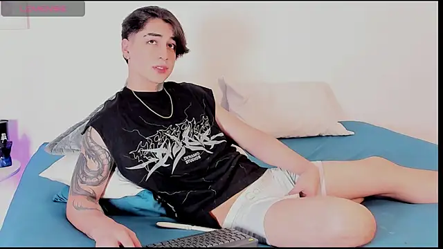 Snapshot of Thiago_angel chatting on May 10, 2026, 5:11 am Thiago angel online show from May 10, 2026, 5:11 am