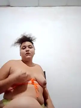 Marialae2735 online show from April 5, 2026, 3:57 am