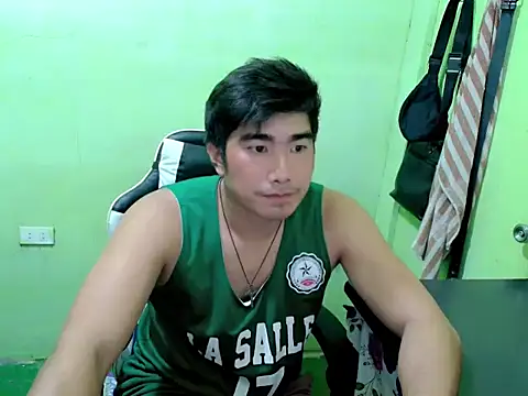 Snapshot of Hunkfireman chatting on July 2, 2026, 1:06 am Hunkfireman online show from July 2, 2026, 1:06 am