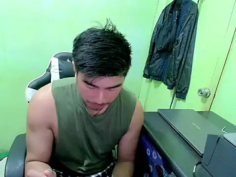 Hunkfireman online show from May 13, 2026, 11:45 pm