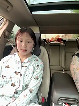 L7D8521 online show from April 14, 2026, 9:58 am