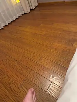 L7D8521 online show from April 6, 2026, 1:23 pm