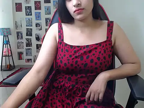 Kinky babyy online show from April 6, 2026, 6:25 am