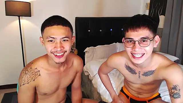 Snapshot of Xasianhotguy chatting on April 15, 2026, 12:10 pm Xasianhotguy online show from April 15, 2026, 12:10 pm