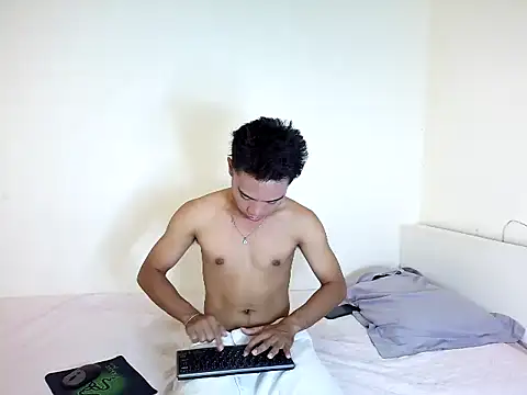 Snapshot of valerio_fernan chatting on April 24, 2026, 3:30 am valerio fernan online show from April 24, 2026, 3:30 am
