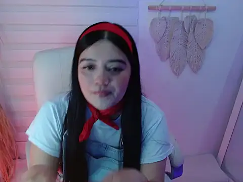   sweetgirl online show from April 9, 2026, 2:56 pm