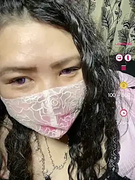 xoxAZU-KICHIxox online show from May 6, 2026, 8:13 pm
