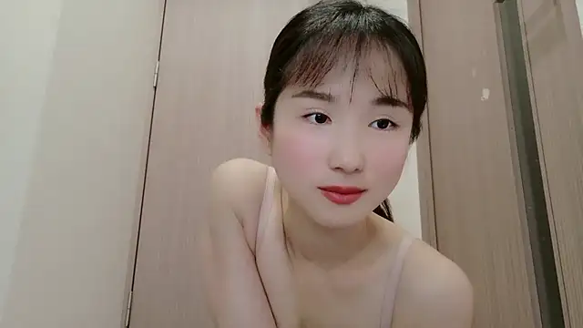 Hinako 0012 online show from May 20, 2026, 11:29 am