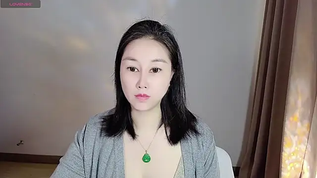 Eva-000 online show from May 4, 2026, 11:18 pm