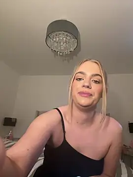 Snapshot of Alexiahaven chatting on May 18, 2026, 4:34 pm Alexiahaven online show from May 18, 2026, 4:34 pm