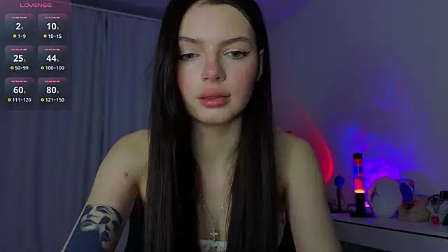 Snapshot of lillly_meow_ chatting on May 10, 2026, 7:49 pm lillly meow online show from May 10, 2026, 7:49 pm