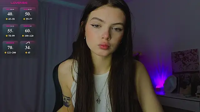 Snapshot of lillly_meow_ chatting on May 18, 2026, 4:23 pm lillly meow online show from May 18, 2026, 4:23 pm