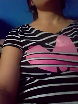 Snapshot of Ivett450 chatting on April 4, 2026, 9:49 am Ivett450 online show from April 4, 2026, 9:49 am