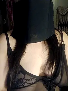 Amira Egypt online show from April 3, 2026, 10:49 pm