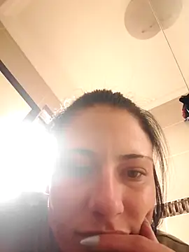 Snapshot of Hildaqii chatting on June 29, 2026, 12:27 pm Hildaqii online show from June 29, 2026, 12:27 pm