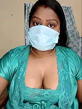 Snapshot of Romantic_Woman chatting on April 23, 2026, 12:50 am Romantic Woman online show from April 23, 2026, 12:50 am