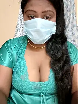 Snapshot of Romantic_Woman chatting on April 21, 2026, 1:50 pm Romantic Woman online show from April 21, 2026, 1:50 pm