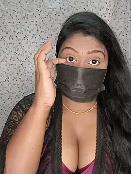 Snapshot of Romantic_Woman chatting on May 30, 2026, 6:46 pm Romantic Woman online show from May 30, 2026, 6:46 pm