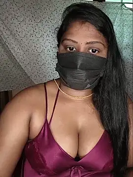 Snapshot of Romantic_Woman chatting on May 16, 2026, 6:34 am Romantic Woman online show from May 16, 2026, 6:34 am