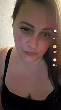 Snapshot of nika-W chatting on June 29, 2026, 8:30 pm nika-W online show from June 29, 2026, 8:30 pm