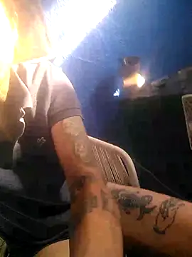 Snapshot of eroos_twink chatting on November 24, 2025, 10:10 pm eroos twink online show from November 24, 2025, 10:10 pm